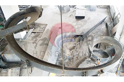 平時(shí)在使用倉內(nèi)螺旋溜槽時(shí)需要注意哪些事情？