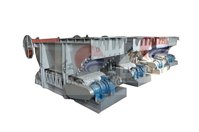 礦山給煤機在工作時，料不易灑落，適合很多廠家運用！